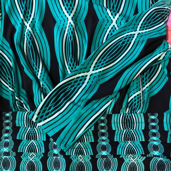 EUC Women’s Turquoise Patterned Maxi Dress - Picture 4 of 9